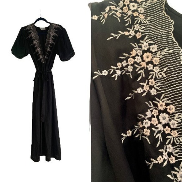 Dior Lingerie Black Embroidered Robe - Picture 2 of 10